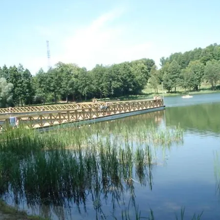 Alojamento de Turismo Selvagem Domek Letniskowy Nad Jeziorem